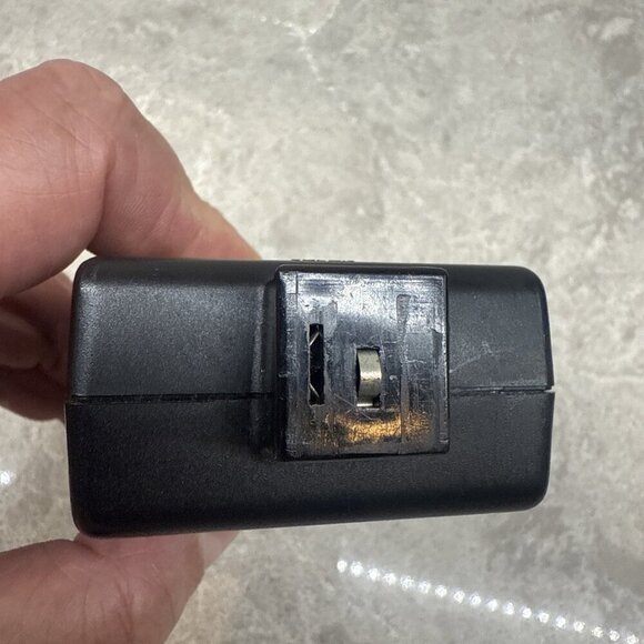 OLYMPUS TRIP 35 Compact 35mm Film Camera w flash, 40mm f/2.8 Lens Untested As Is - Picture 11 of 12